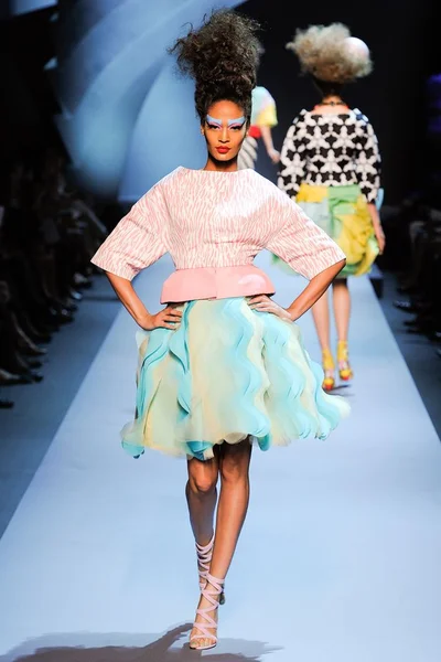 Look 5